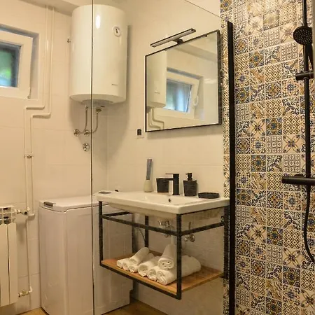 Apartment Maja *